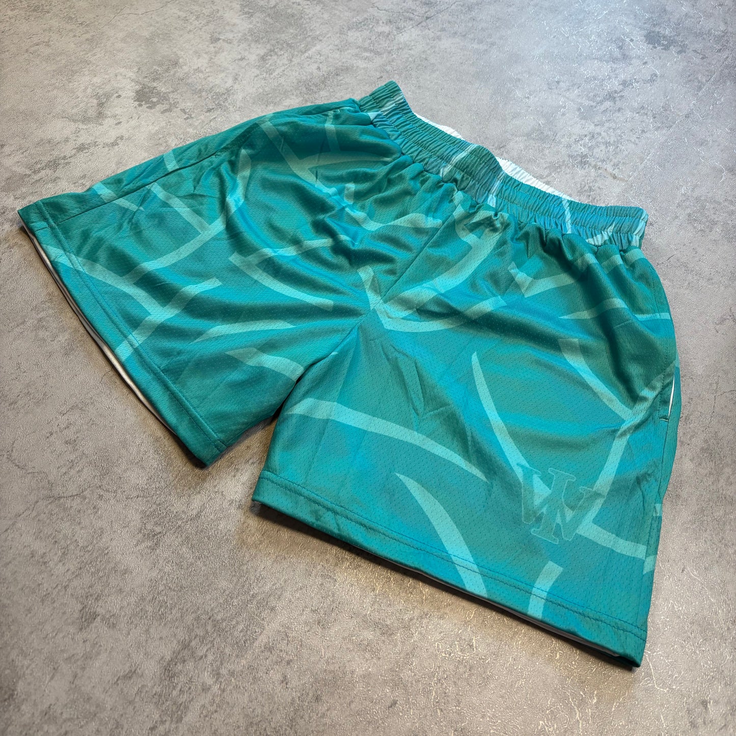TIFFANY & WHITE (Reversible Shorts)